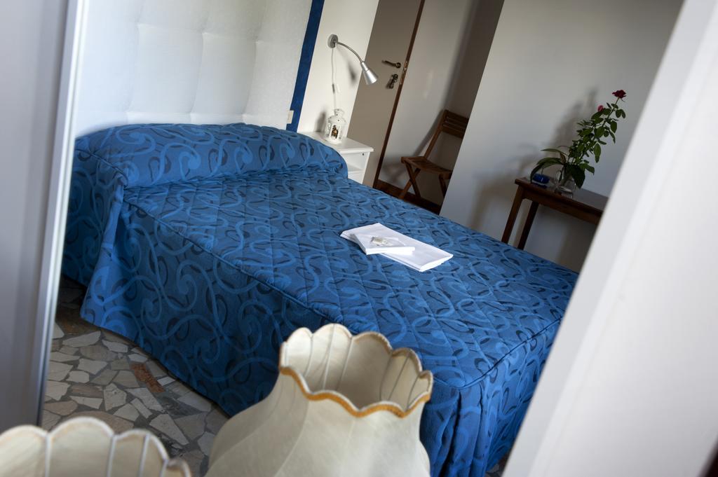 Hotel Caselle ซานลาซโซโร ดี ซาเวนา ห้อง รูปภาพ