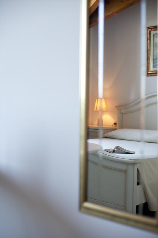 Hotel Caselle ซานลาซโซโร ดี ซาเวนา ภายนอก รูปภาพ