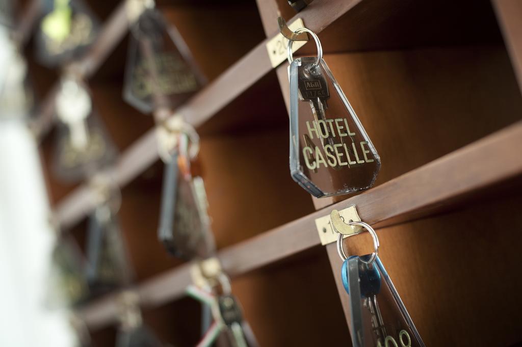 Hotel Caselle ซานลาซโซโร ดี ซาเวนา ภายนอก รูปภาพ
